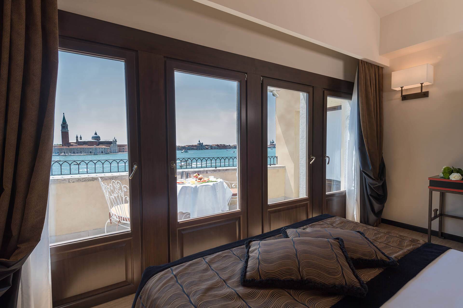 Camera vista venezia hotel paganelli venice Interior design venezia